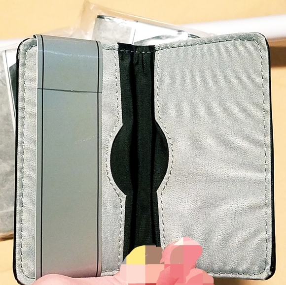 NWT Buxton Quilted Black Leather BiFold Business Card Case Wallet Gray Interior! - Picture 2 of 10